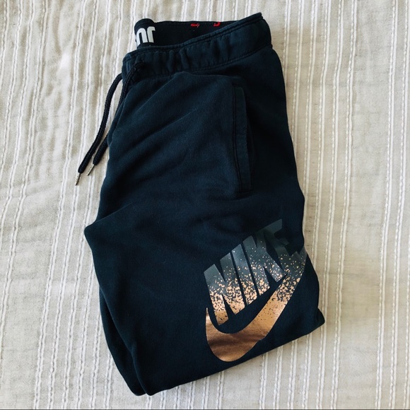 Nike Pants - Nike•Black Joggers